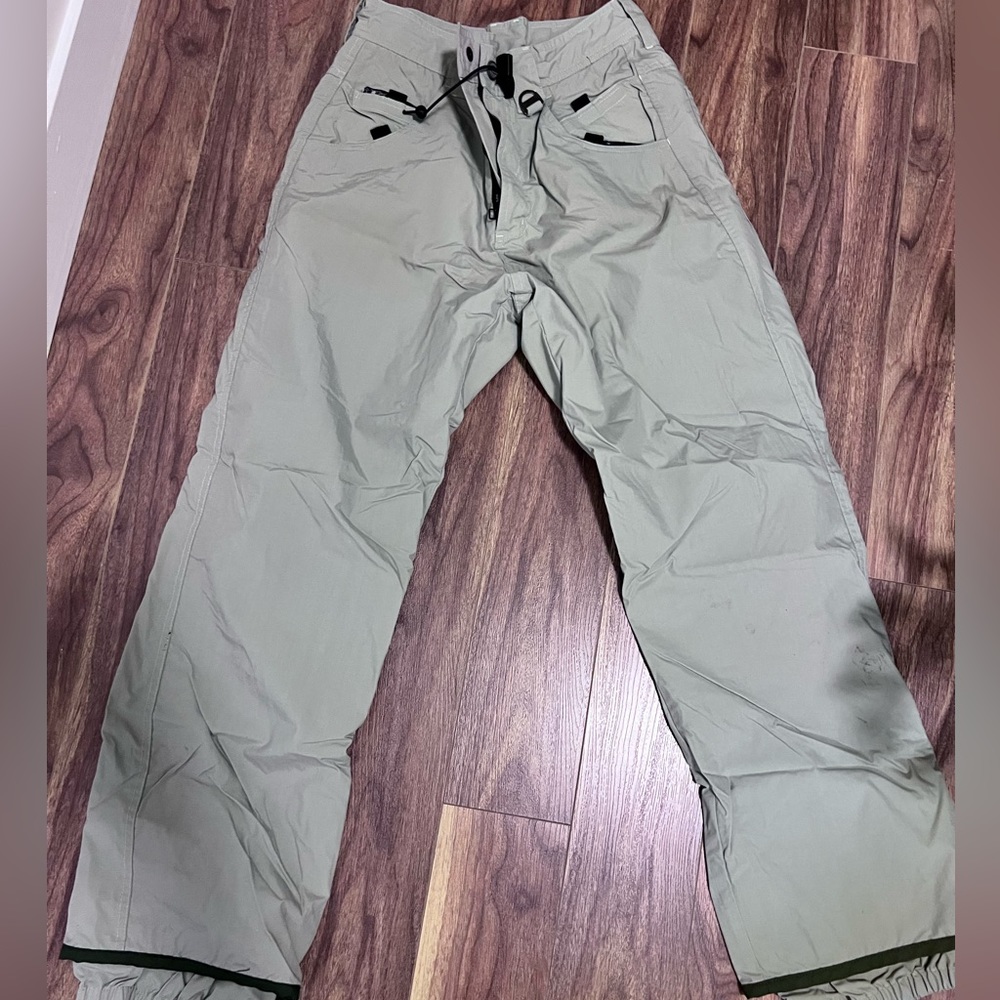 Womens O’Neil snowboard pants
